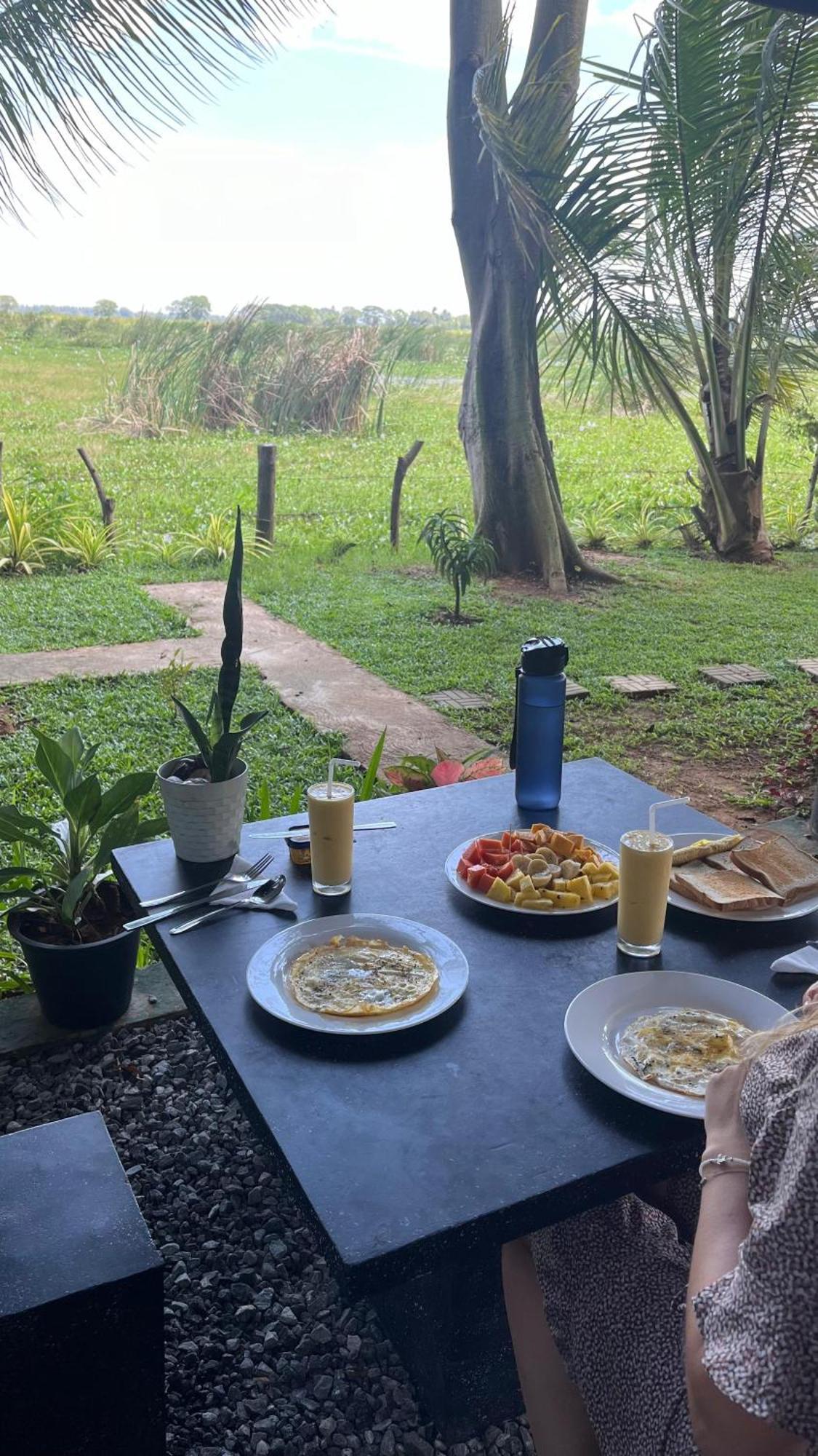 Lake Face Cabana Tissamaharama Ngoại thất bức ảnh